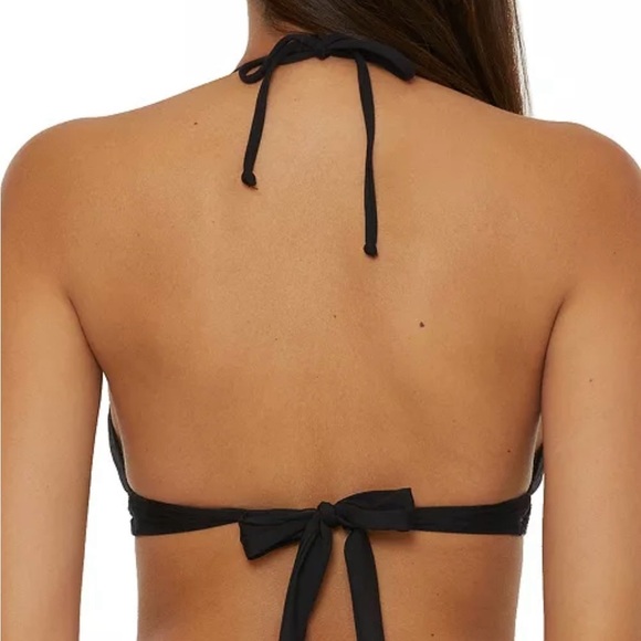 NWT Becca
Women's Colette Flower Halter Bikini Top Medium - Picture 3 of 10